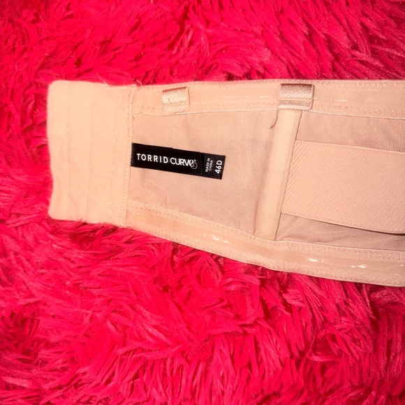 Torrid Push Up Strapless Beige Bra With Lace-
Size 46D - Picture 9 of 11